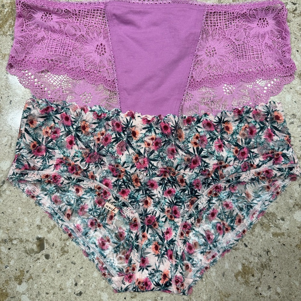 Victoria’s Secrets Hip-hugger Underwear - New with Tags